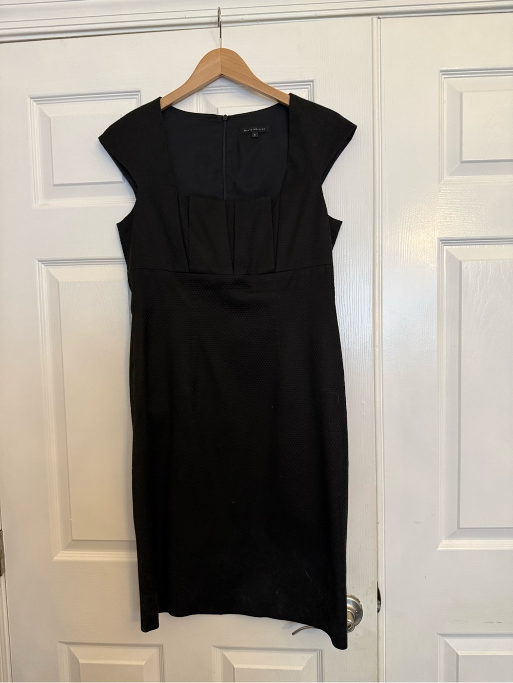 David Meister Black Cap-Sleeve Midi Sheath Dress